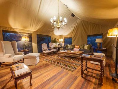 machaba-botswana-verneys-camp-lounge-main-tent